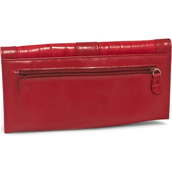 Designer Inspired Croc Embossed Red Leather Silver Decorative Heart/Edge Detail - Picture 3 of 5